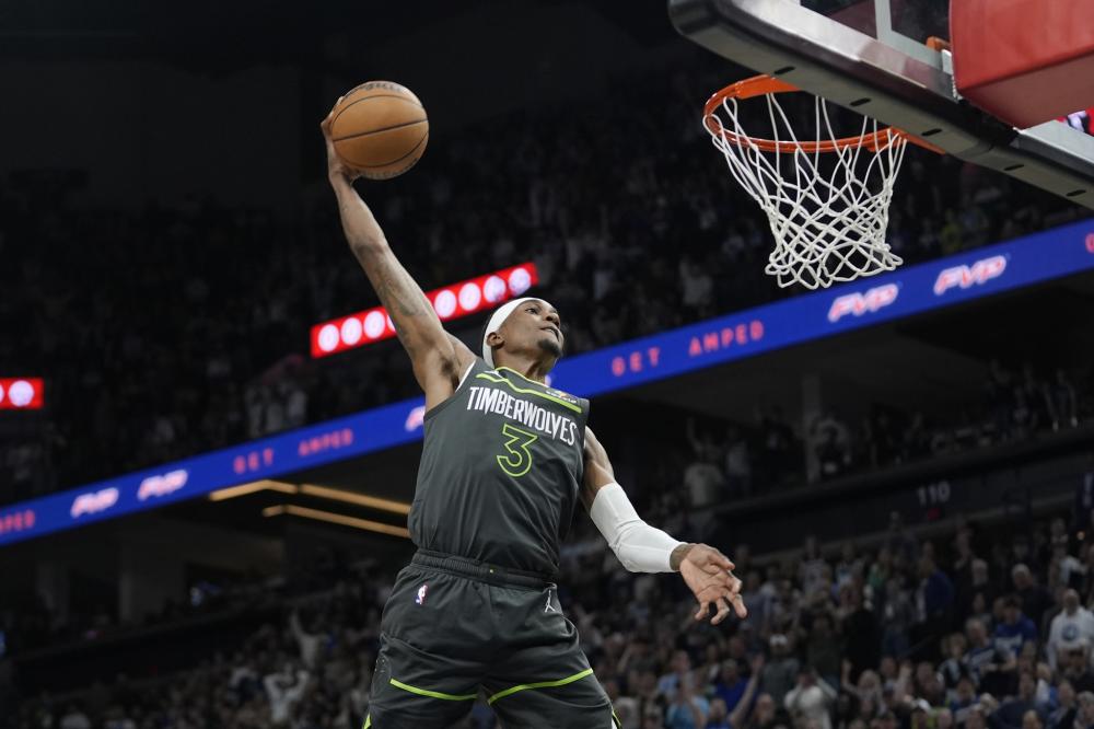 前场逼抢积 前场逼抢积